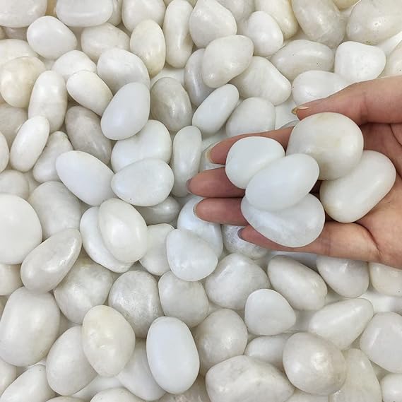 High Polished White Pebbles 20-25 KG Bag 3-5cm – image 4